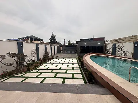 Satılır 4 otaqlı həyət evi 235 m²