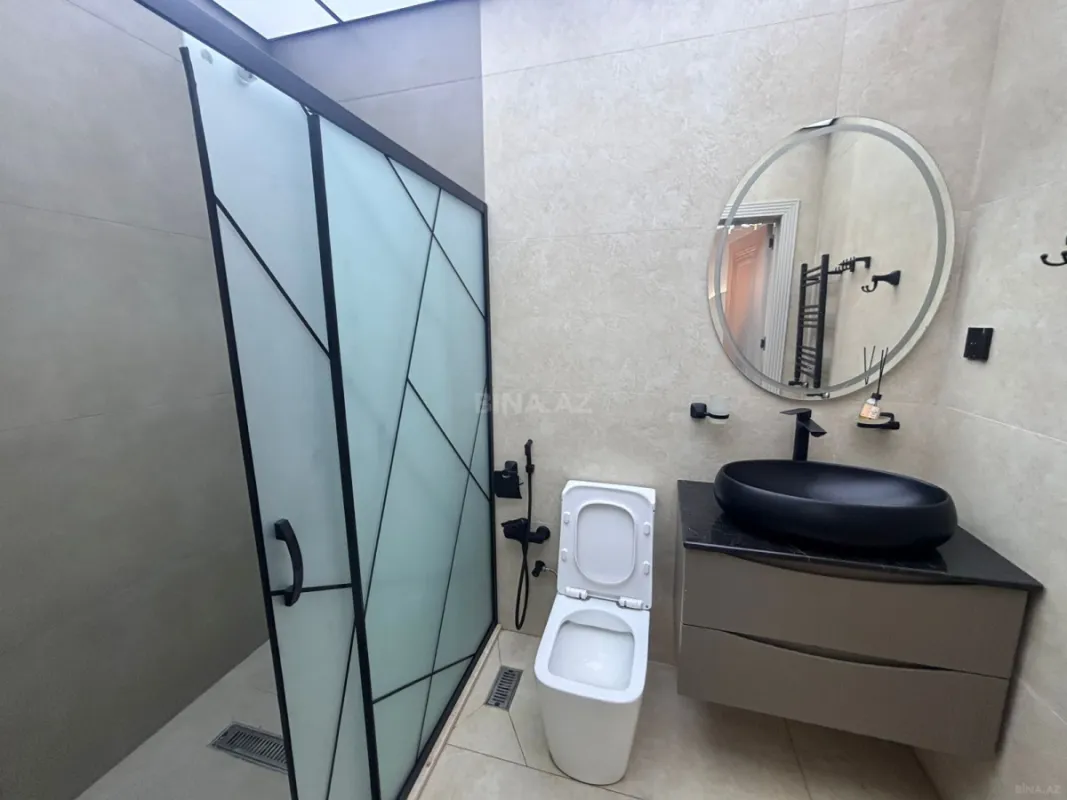 Satılır 4 otaqlı həyət evi 235 m²