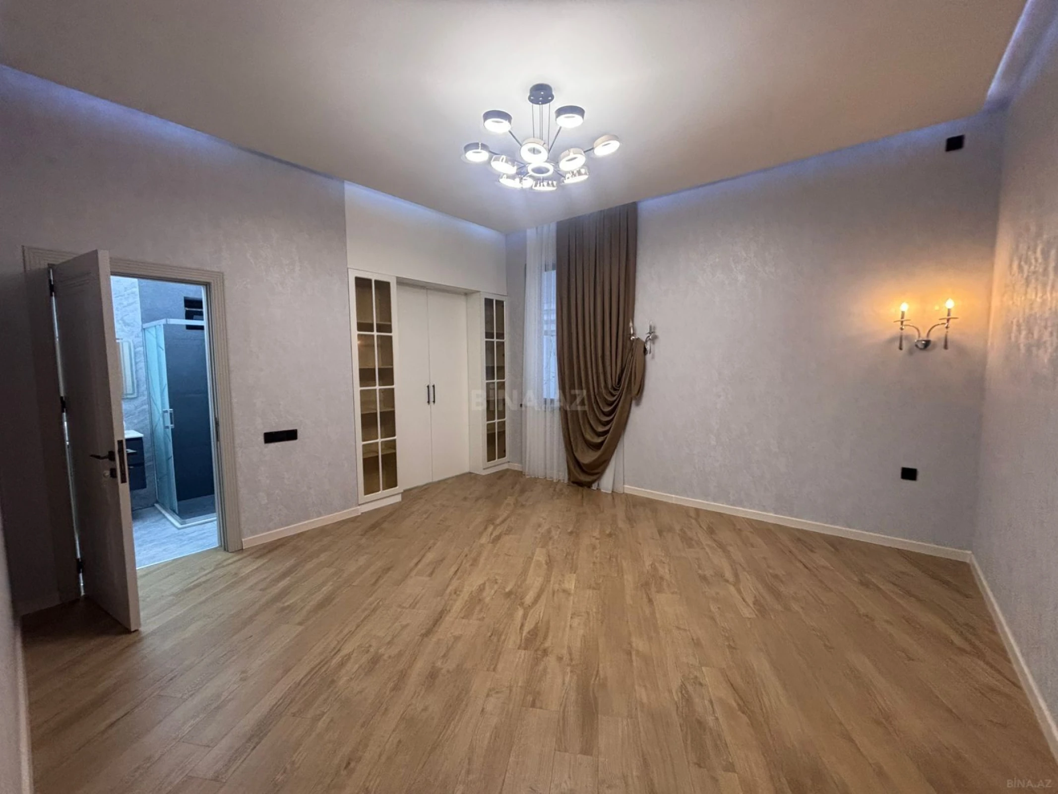 Satılır 4 otaqlı həyət evi 235 m²