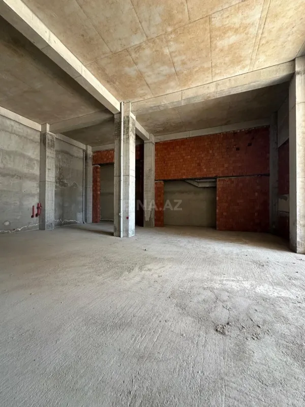 Satılır obyekt 301 m²