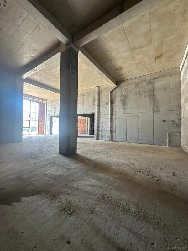 Satılır obyekt 301 m²