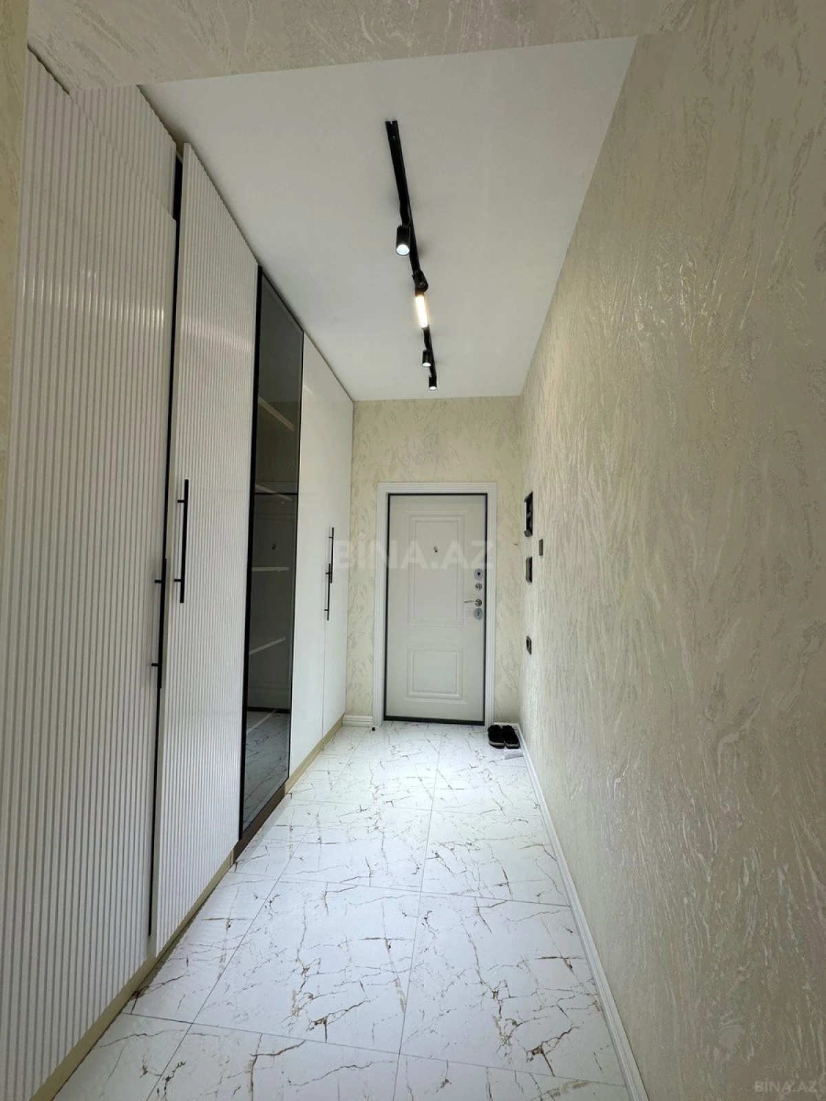 Satılır 2 otaqlı mənzil 90 m²