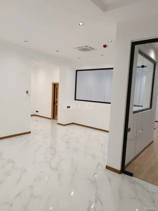 Kirayə verilir 5 otaqlı ofis 265 m²