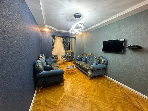 Kirayə verilir 4 otaqlı mənzil 130 m² — Bakı, Nizami 4 otaq 130.00 m²