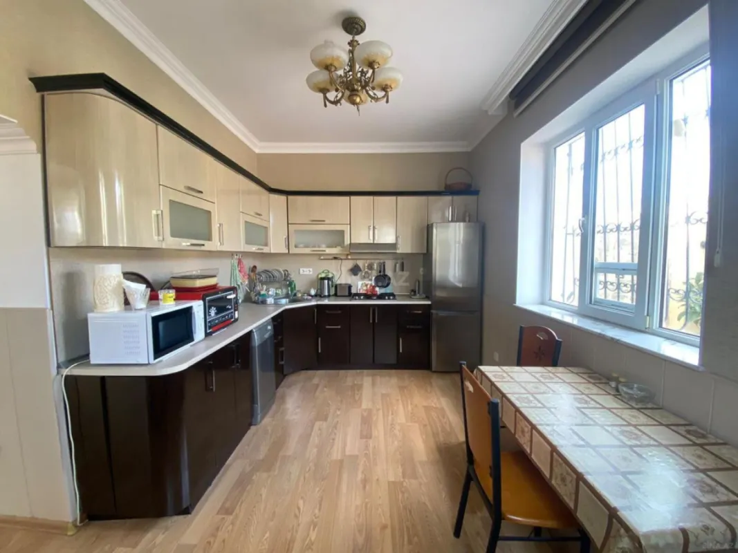 Satılır 4 otaqlı həyət evi 150 m²