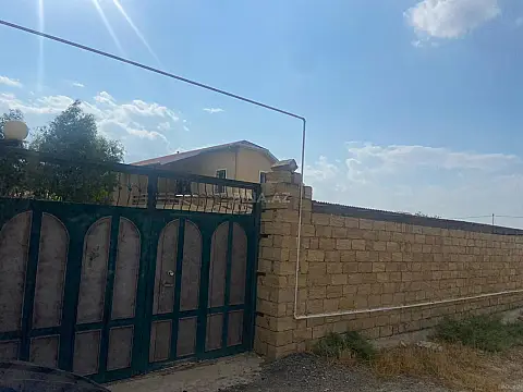 Satılır 4 otaqlı həyət evi 150 m²