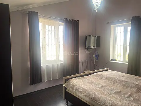 Satılır 4 otaqlı həyət evi 150 m²