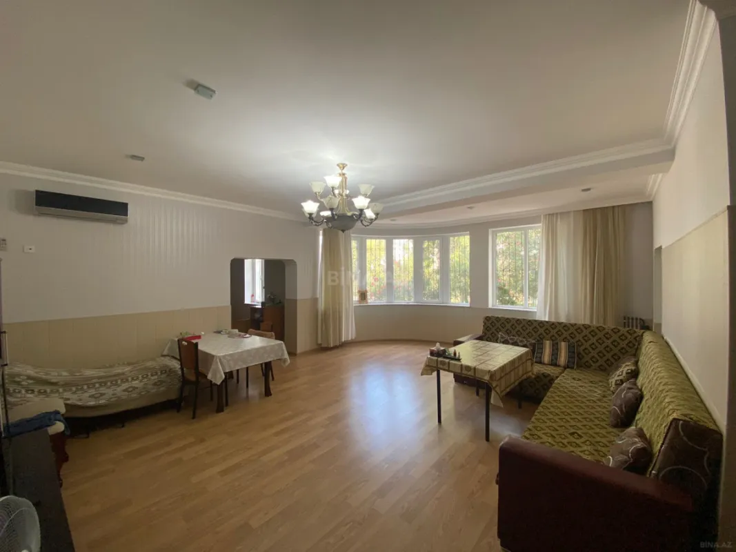 Satılır 4 otaqlı həyət evi 150 m²