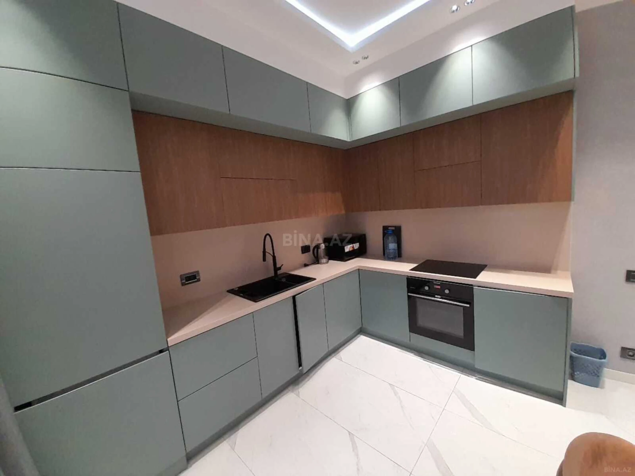 Kirayə verilir 3 otaqlı mənzil 135 m²