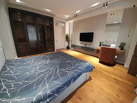 Kirayə verilir 3 otaqlı mənzil 135 m²