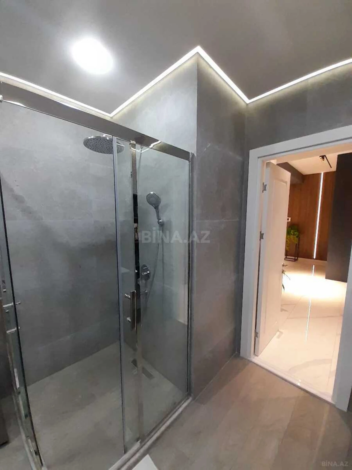 Kirayə verilir 3 otaqlı mənzil 135 m²