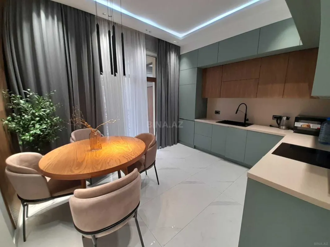 Kirayə verilir 3 otaqlı mənzil 135 m²