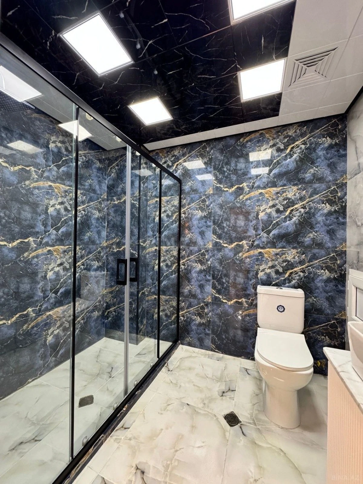 Satılır 3 otaqlı mənzil 115 m²