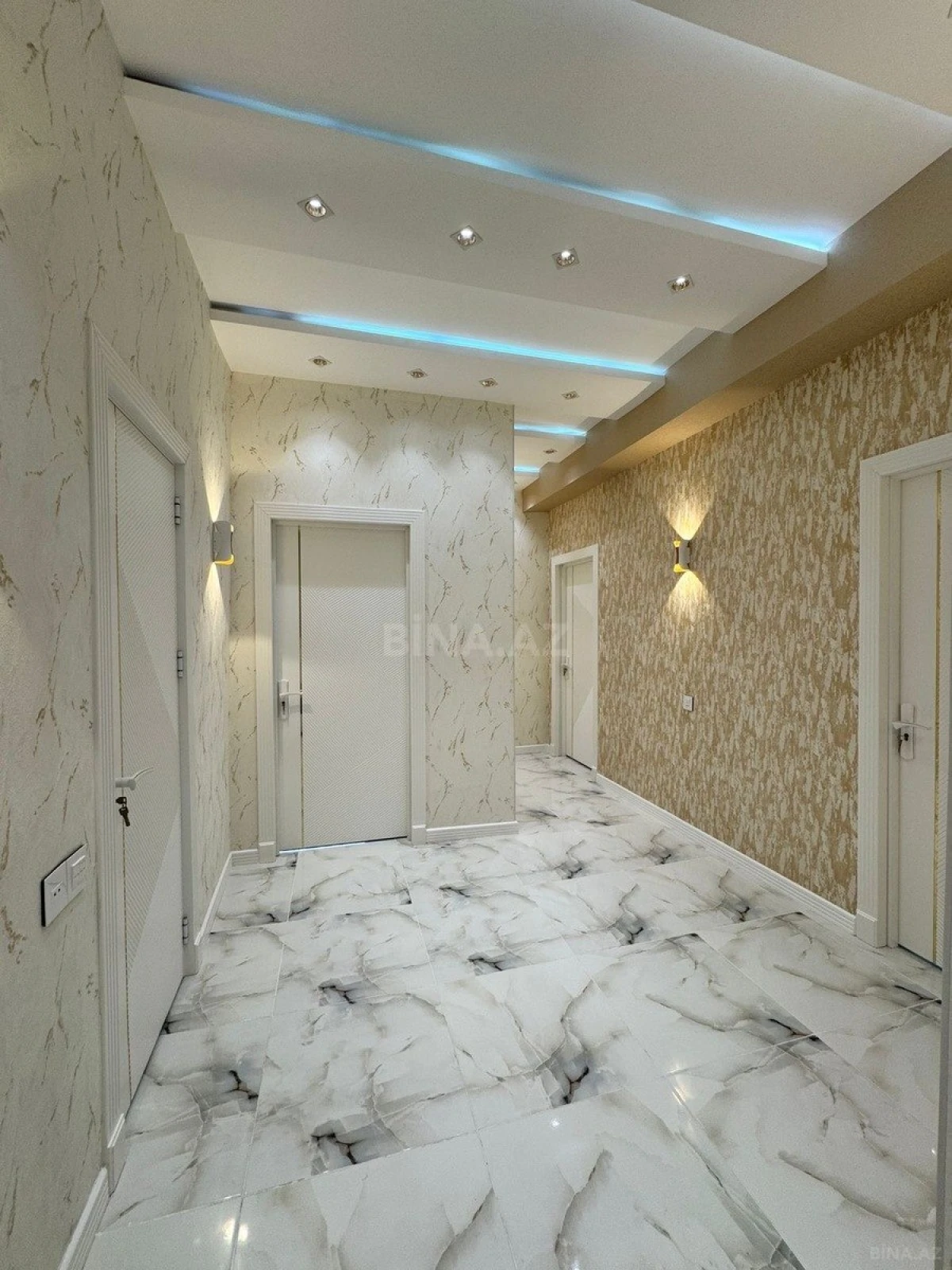 Satılır 3 otaqlı mənzil 115 m²