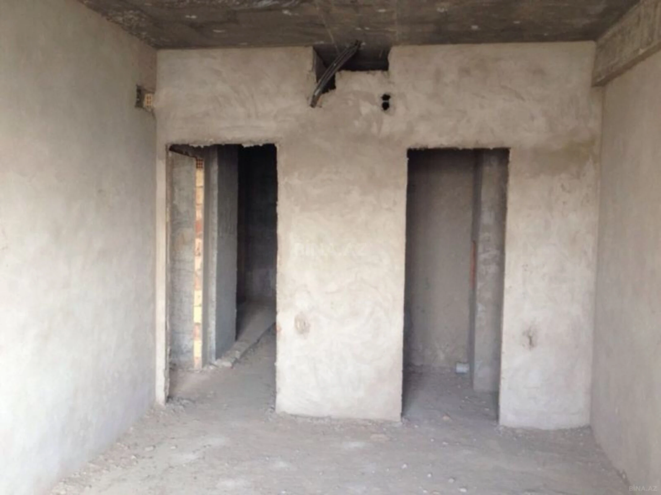 Satılır 3 otaqlı mənzil 126 m²