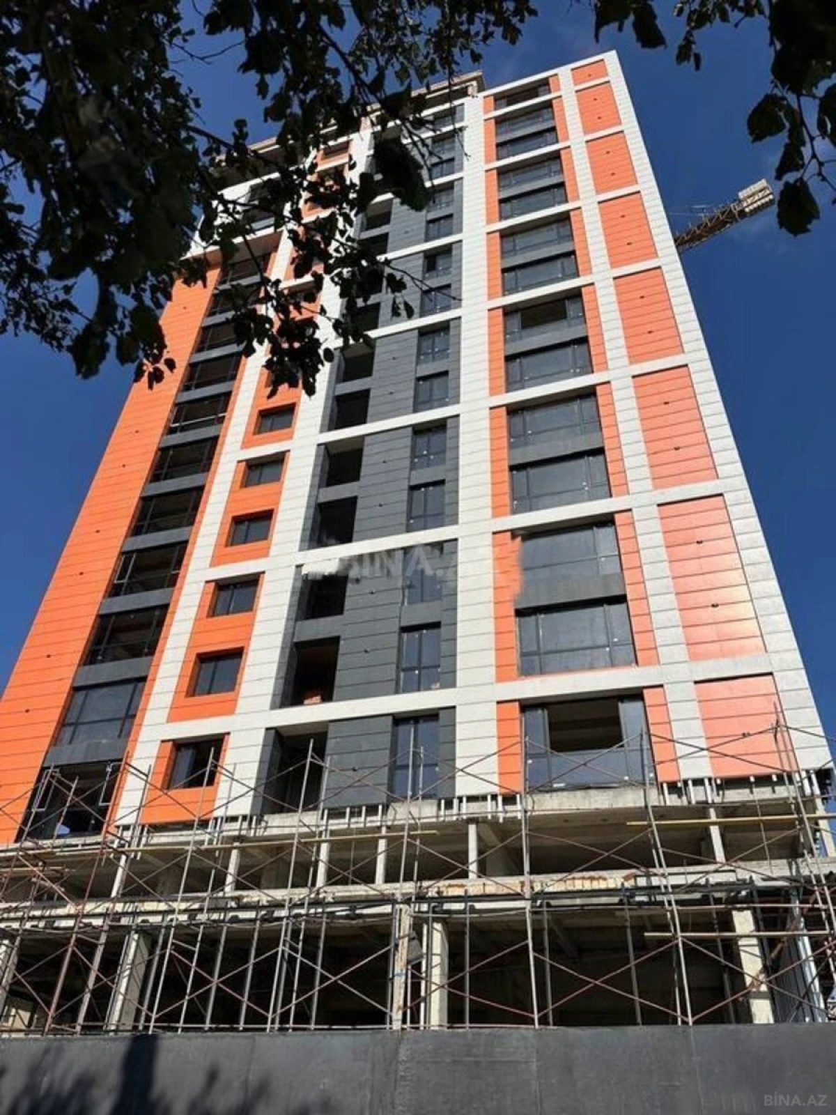 Satılır 3 otaqlı mənzil 126 m²