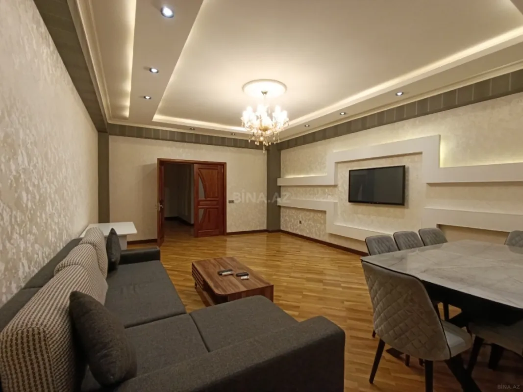 Satılır 3 otaqlı mənzil 140 m²