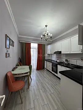 Satılır 3 otaqlı mənzil 110 m²