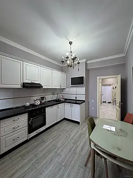 Satılır 3 otaqlı mənzil 110 m²