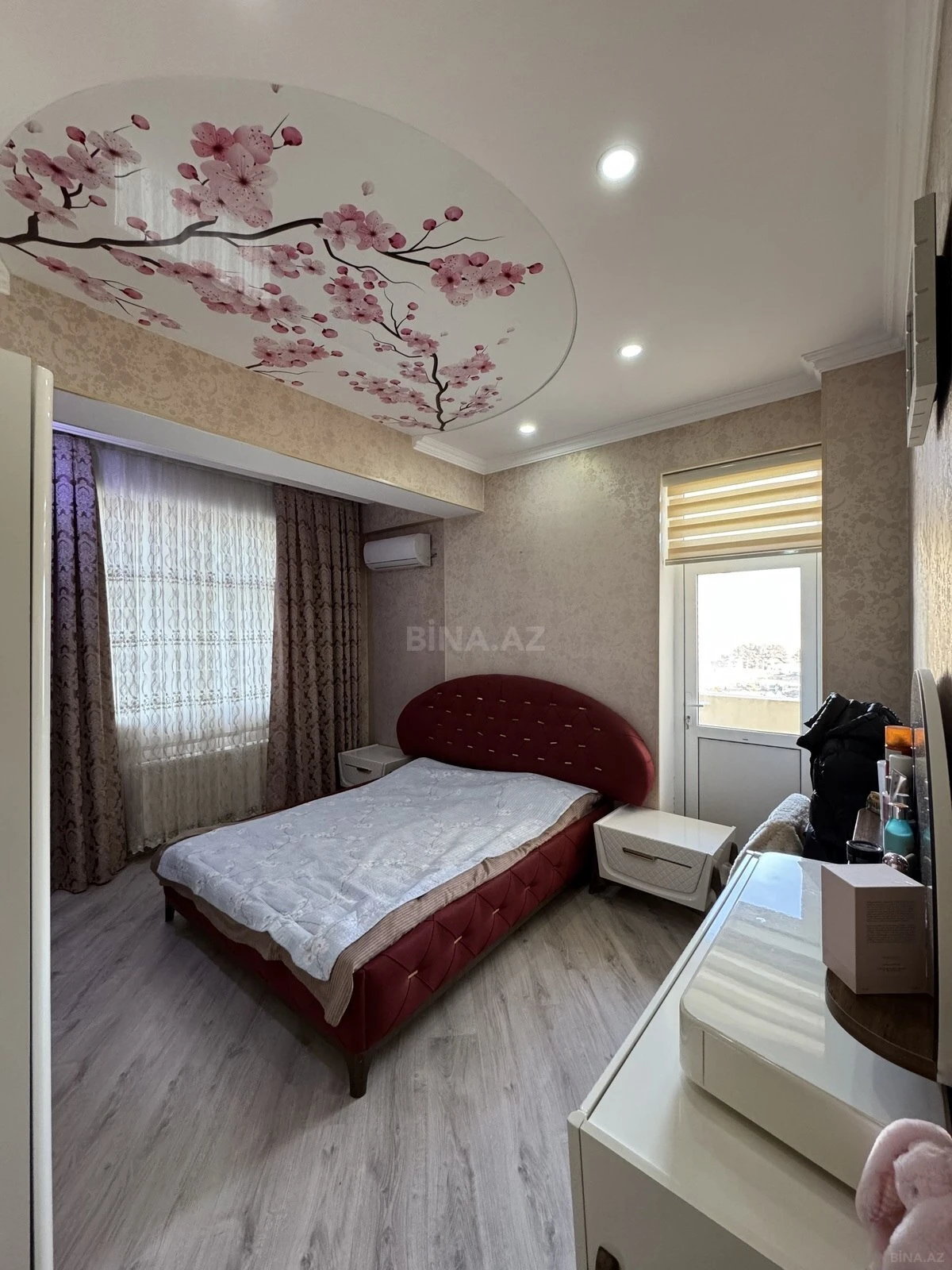 Satılır 3 otaqlı mənzil 110 m²