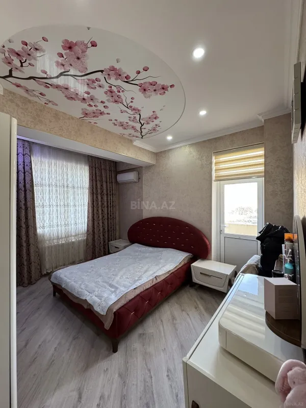 Satılır 3 otaqlı mənzil 110 m²