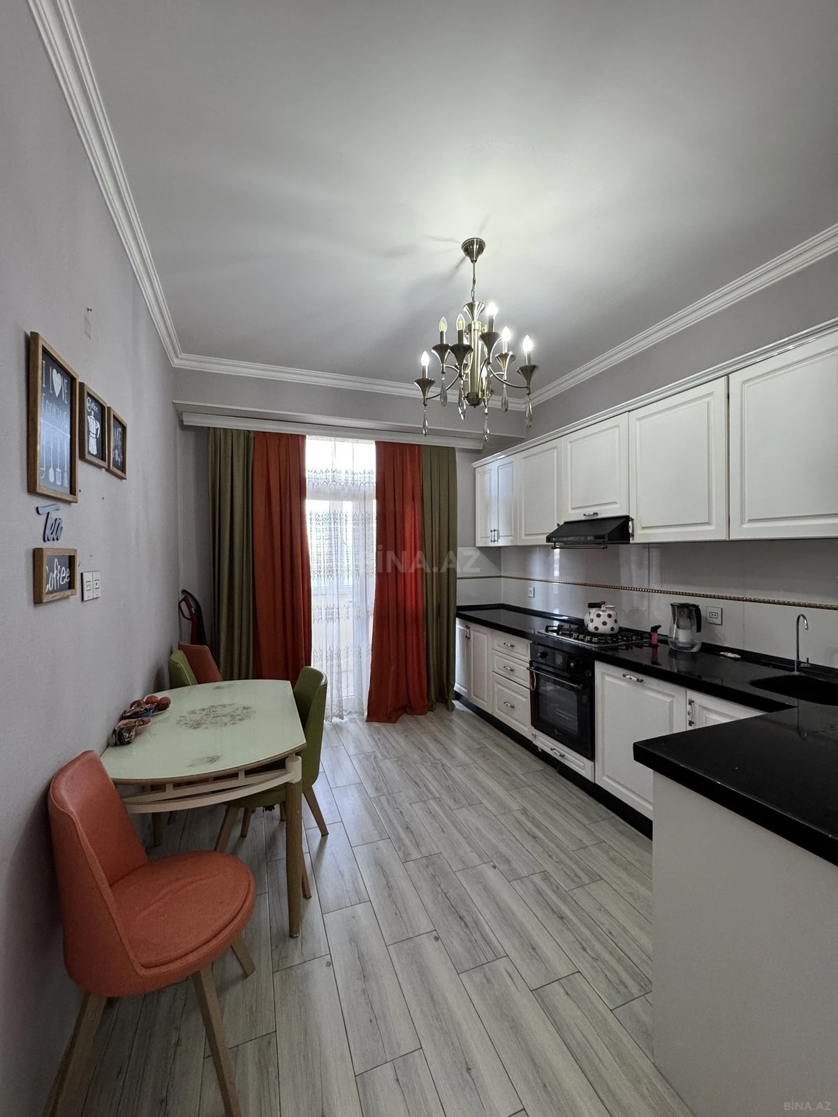 Satılır 3 otaqlı mənzil 110 m²