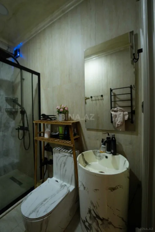 Satılır 3 otaqlı mənzil 160 m²