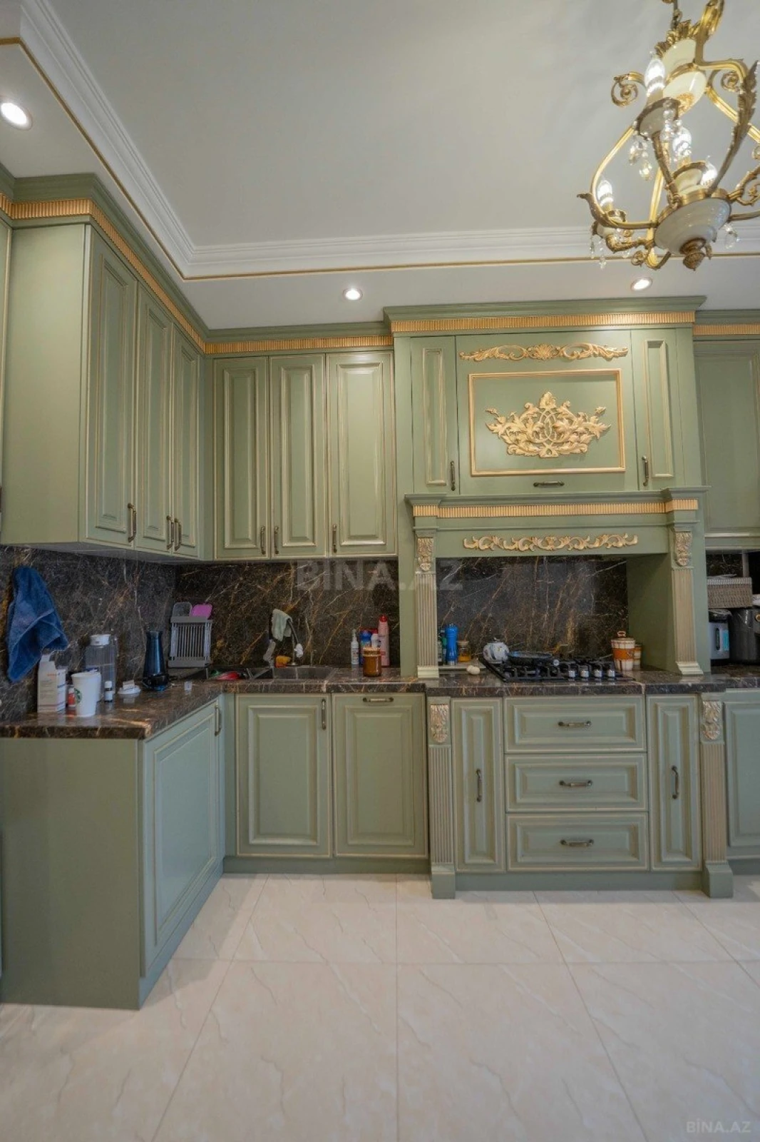 Satılır 3 otaqlı mənzil 160 m²