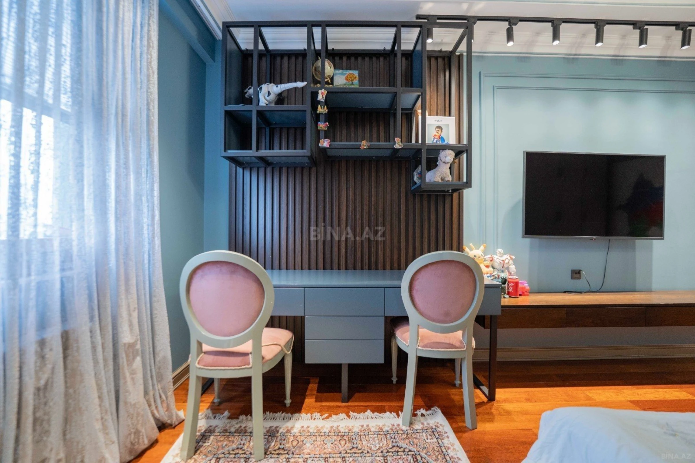 Satılır 3 otaqlı mənzil 160 m²