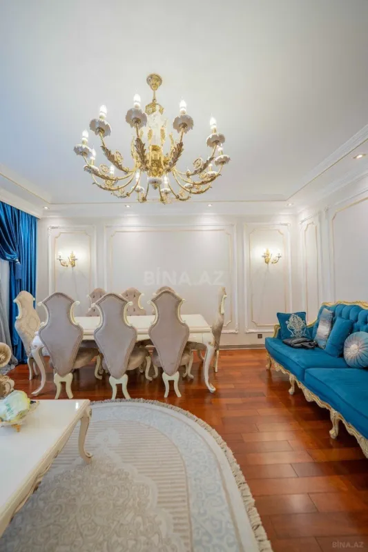 Satılır 3 otaqlı mənzil 160 m²