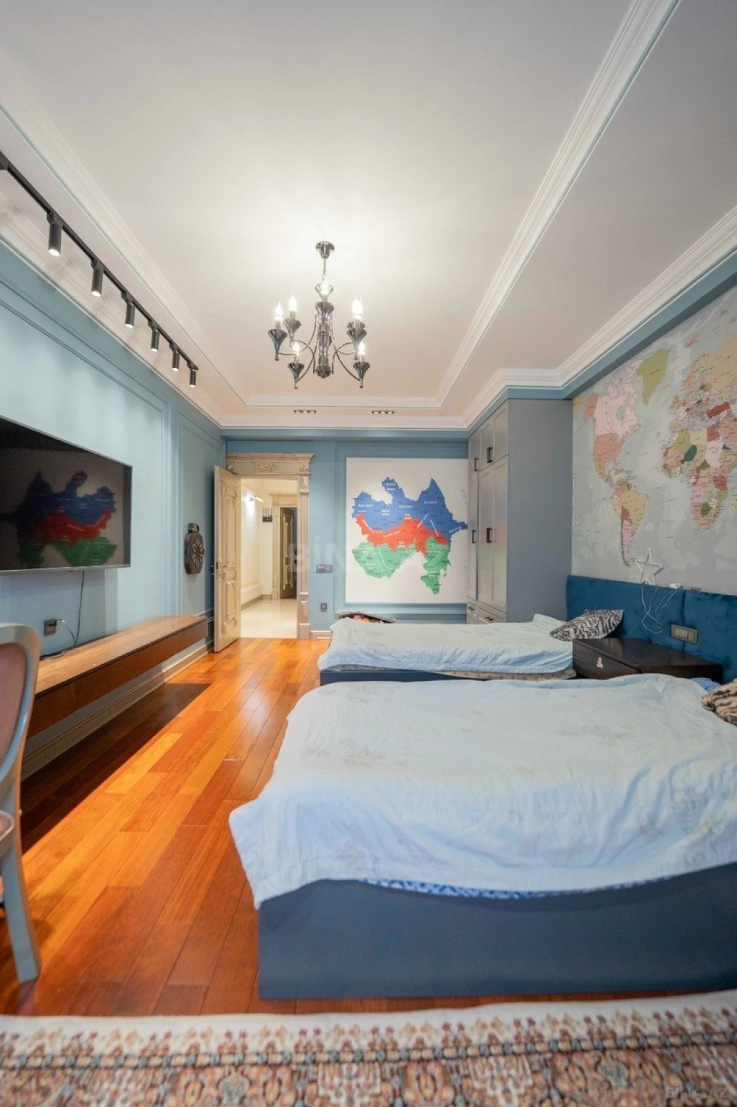 Satılır 3 otaqlı mənzil 160 m²