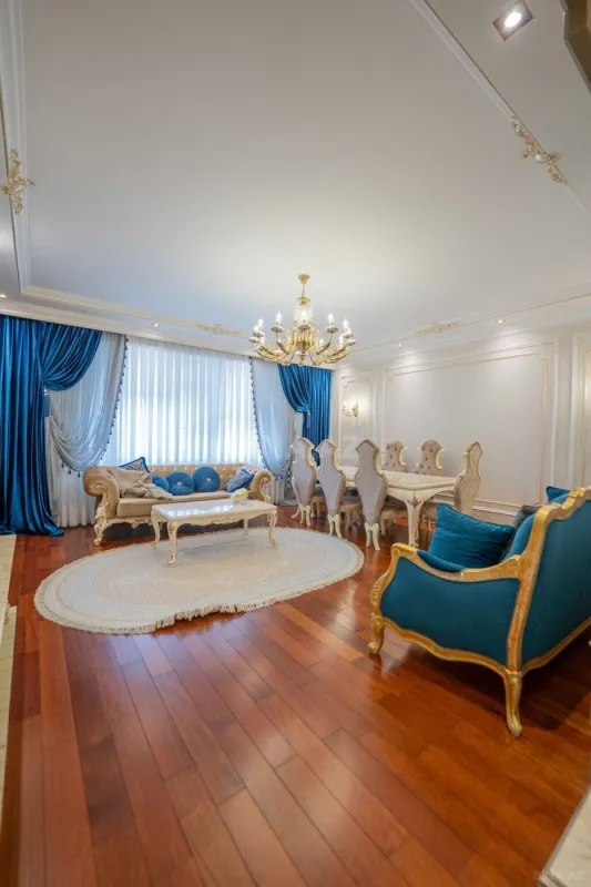 Satılır 3 otaqlı mənzil 160 m²