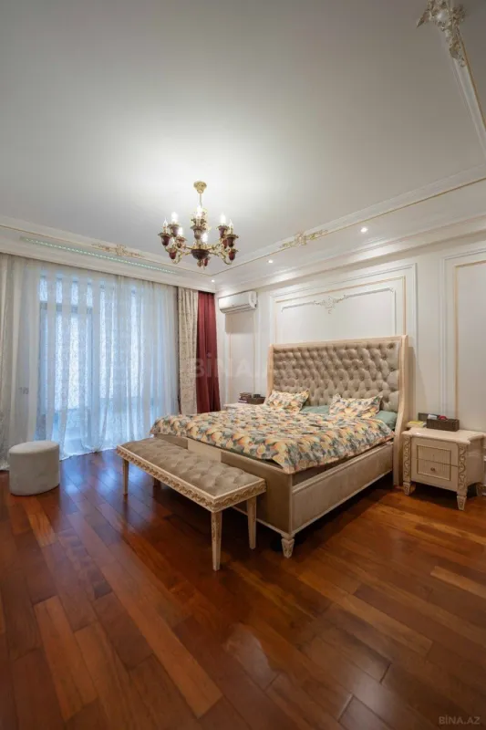 Satılır 3 otaqlı mənzil 160 m²