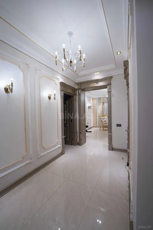 Satılır 3 otaqlı mənzil 160 m²