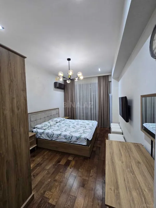 Kirayə verilir 4 otaqlı mənzil 150 m²
