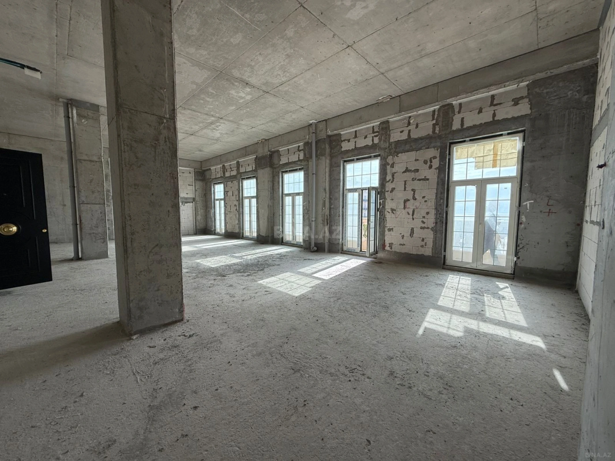 Kirayə verilir obyekt 147 m²