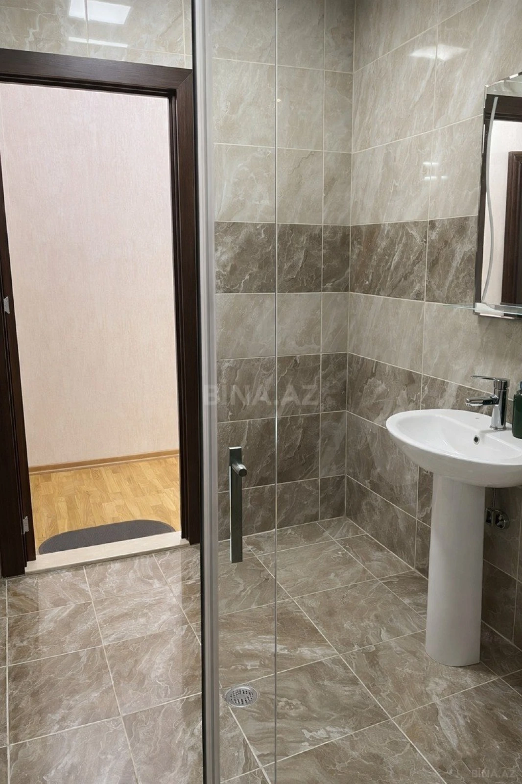 Satılır 3 otaqlı mənzil 110 m²