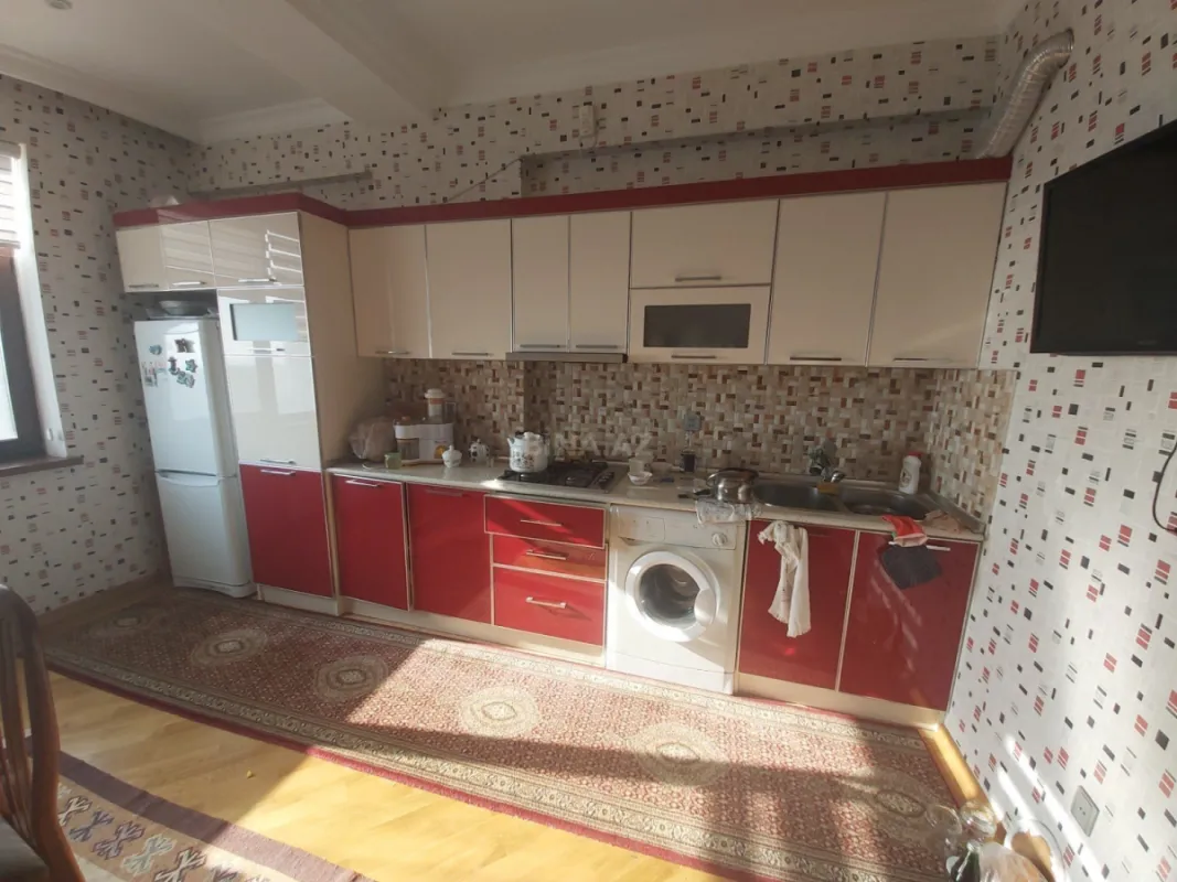 Satılır 3 otaqlı mənzil 78 m²