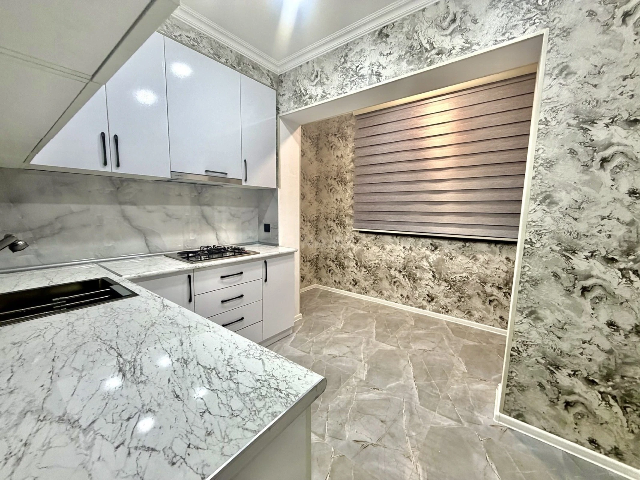 Satılır 2 otaqlı mənzil 60 m²