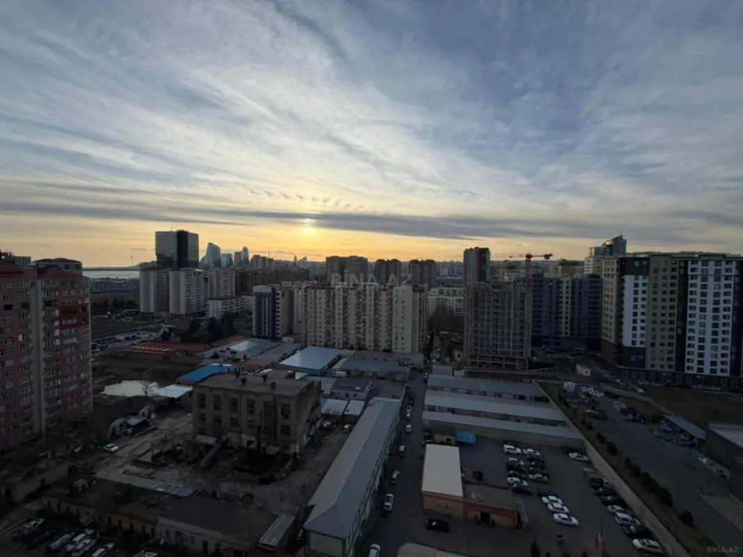 Satılır 2 otaqlı mənzil 66 m²