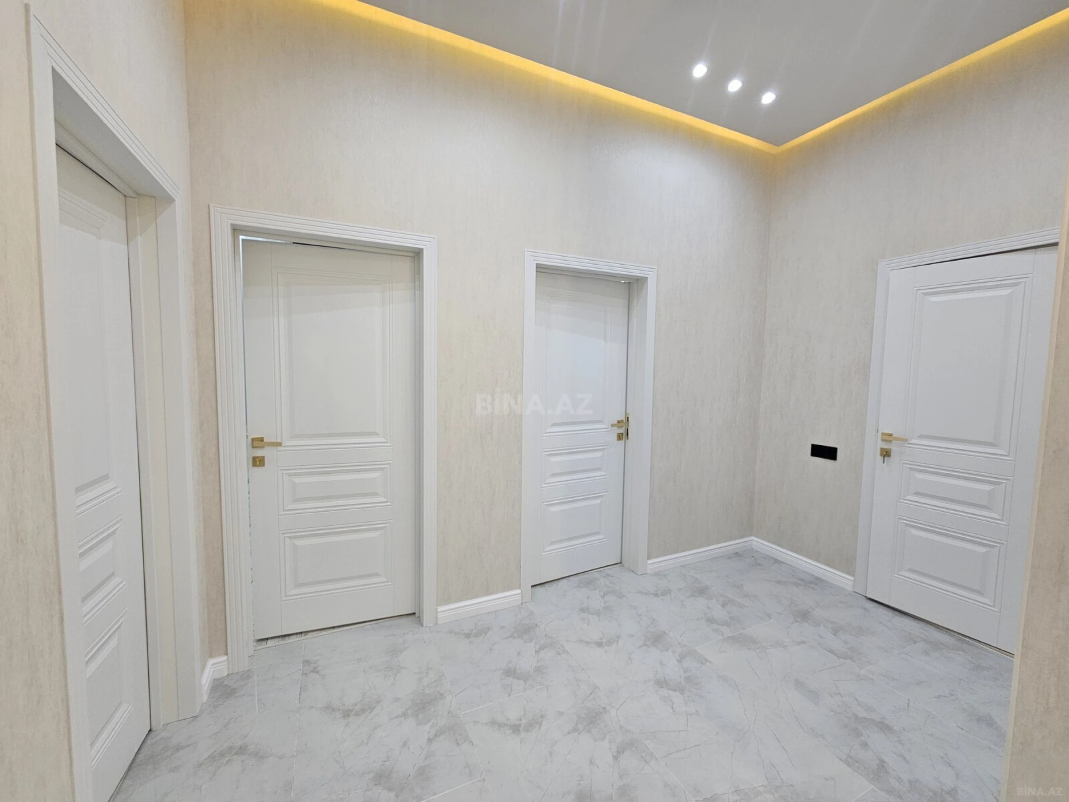 Satılır 4 otaqlı həyət evi 170 m²
