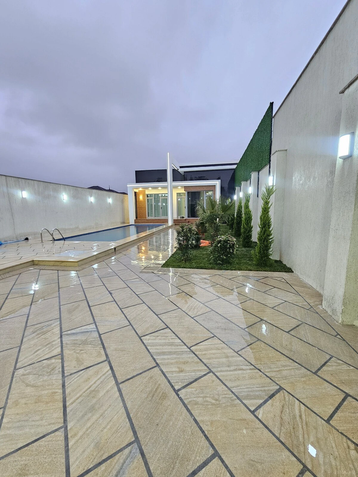 Satılır 4 otaqlı həyət evi 170 m²