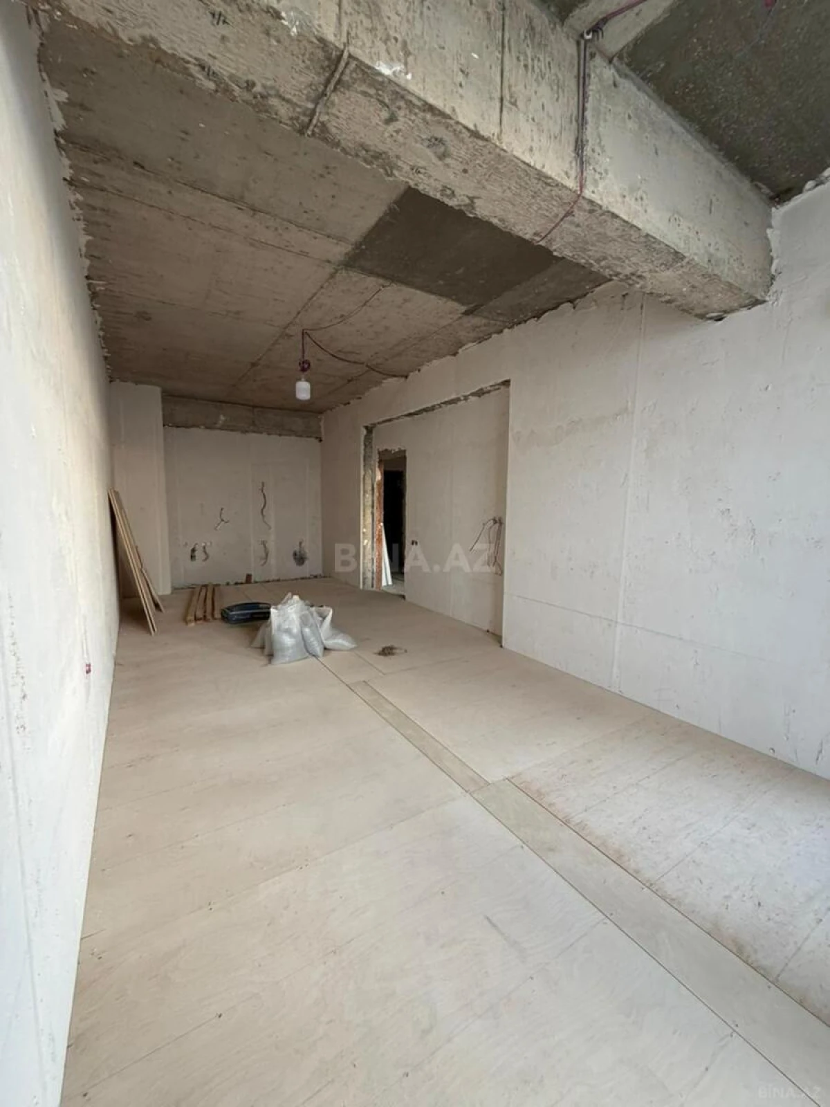 Satılır 2 otaqlı mənzil 66 m²