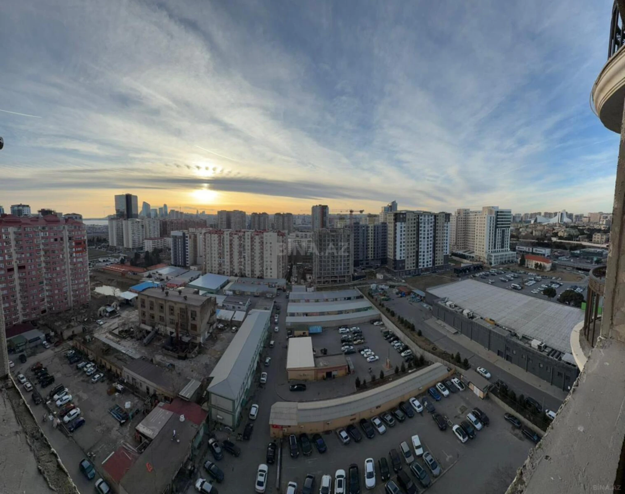 Satılır 2 otaqlı mənzil 66 m²