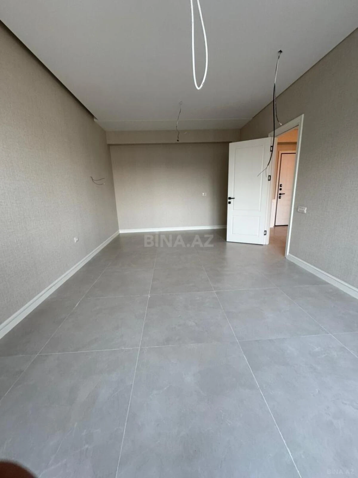 Satılır 2 otaqlı mənzil 68 m²