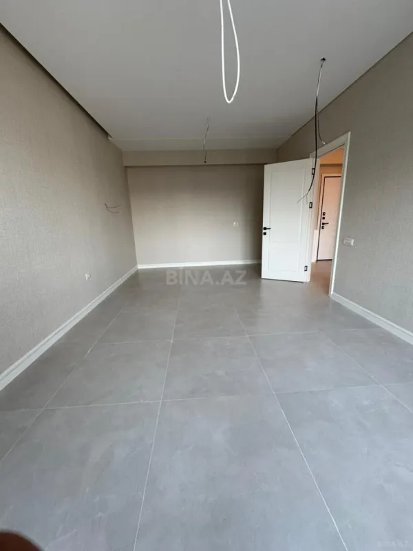 Satılır 2 otaqlı mənzil 68 m²