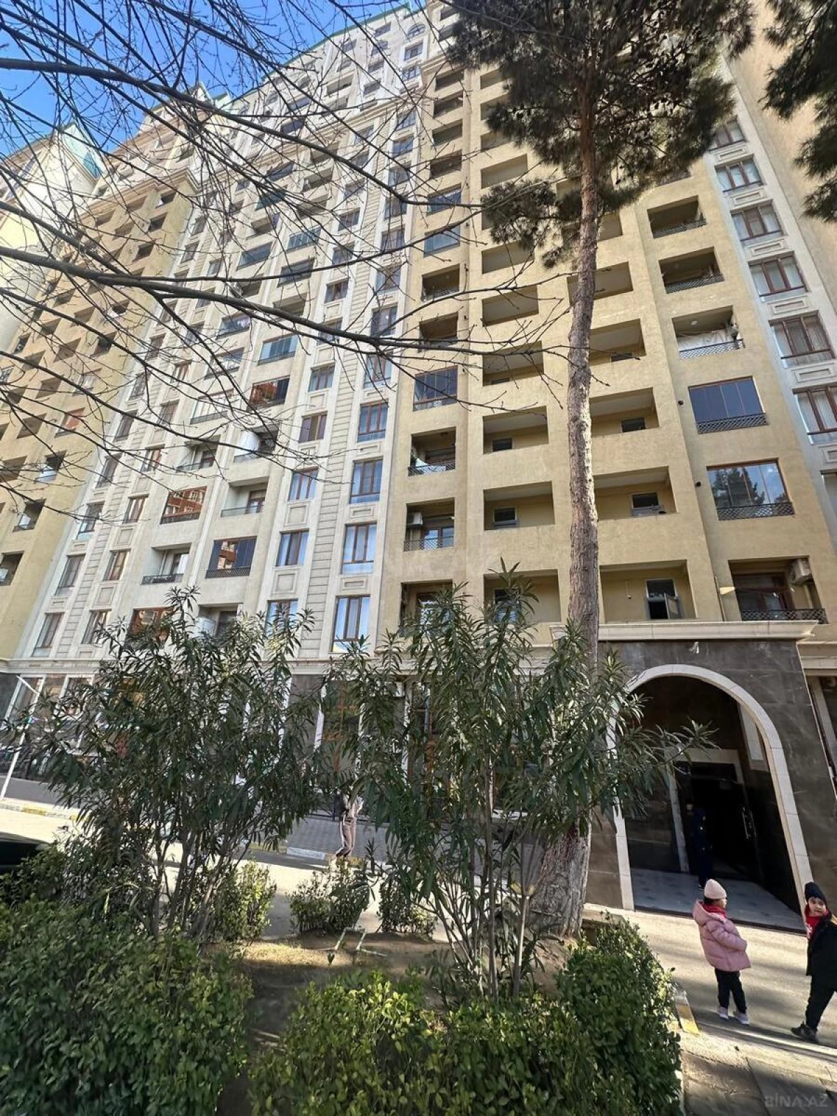 Satılır 2 otaqlı mənzil 88 m²