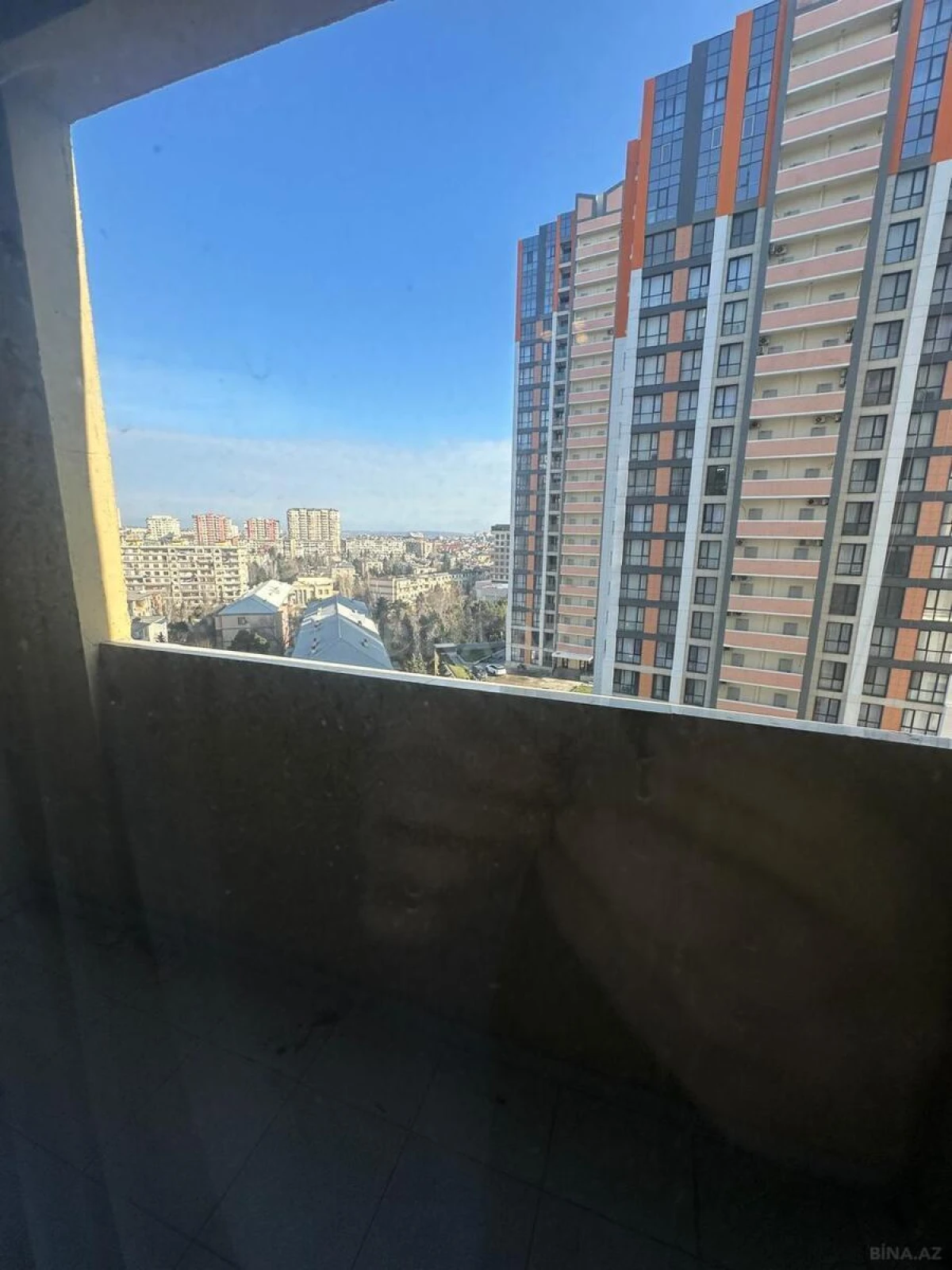 Satılır 2 otaqlı mənzil 88 m²