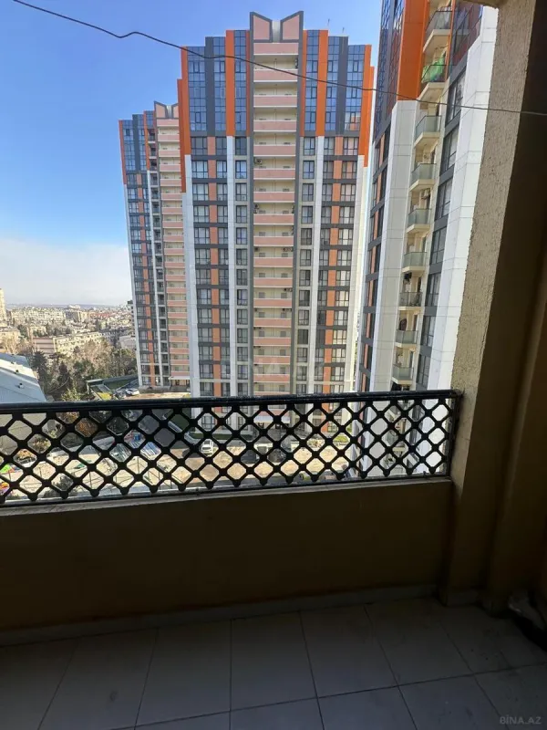 Satılır 2 otaqlı mənzil 88 m²