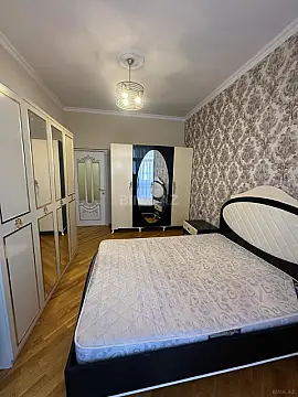 Satılır 2 otaqlı mənzil 88 m²